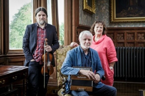 Traditional singer Maighread Ní Dhomhnaill tours Ireland with Máirtín O'Connor and Séamie O’Dowd