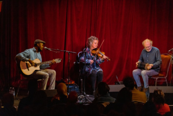 Niwel Tsumbu, Liz Knowles & Niall Vallely photographed by Robert Flanagan during their concert in The Sugar Club